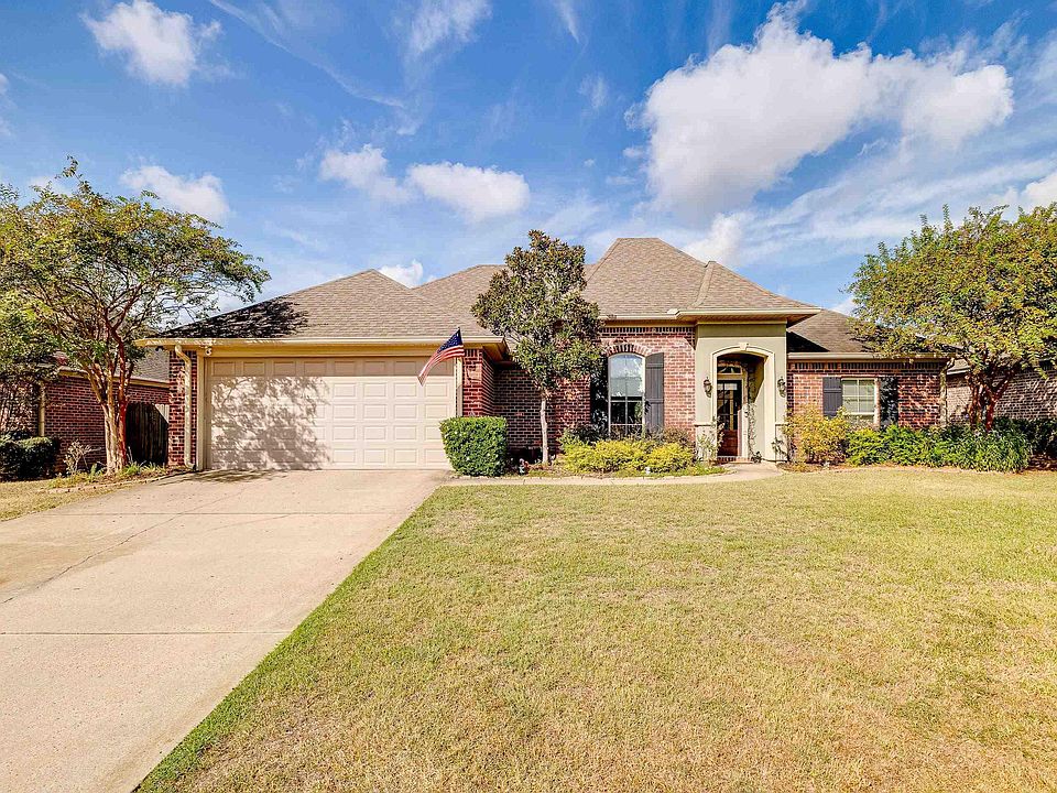1st image of 102 Watson Cir