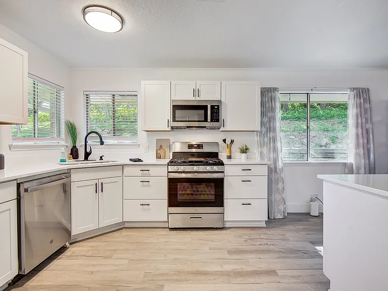 7621 S Harvard Ave — Photo 15