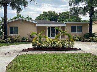 272 Springs Ave, Miami Springs, FL 33166