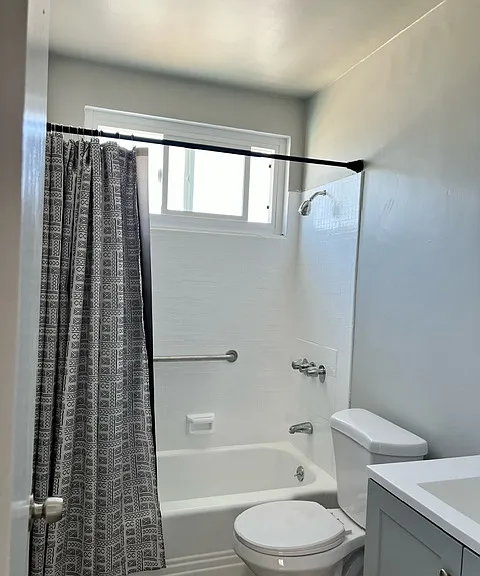 2633 Centinela Ave #11 — Photo 8