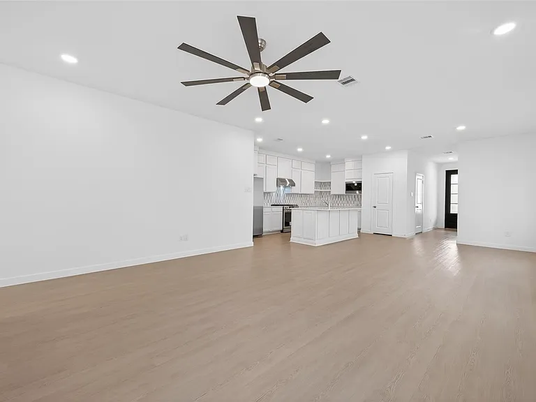 13071 Pine Trace St — Photo 9