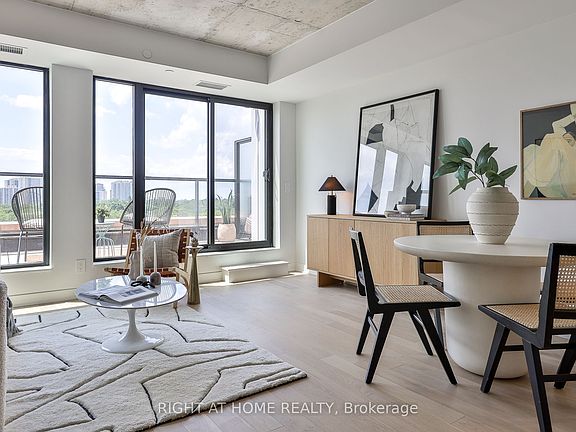 2nd image of 2720 Dundas St W #604