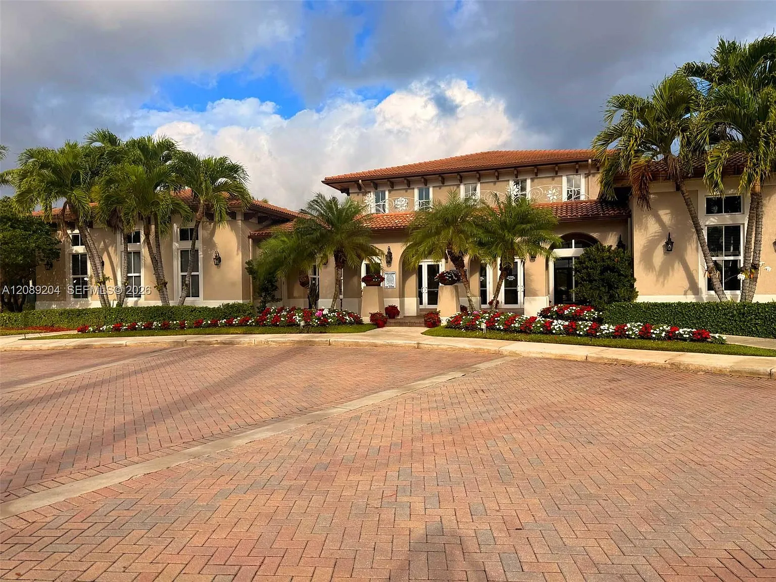 The Courts At Bayshore Ii — Photo 3