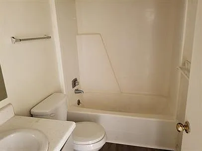 1104 Franklin St #1 — Photo 8