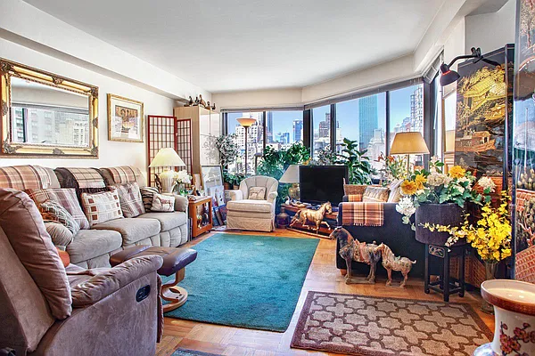 Sold by NextStopNY | media 9