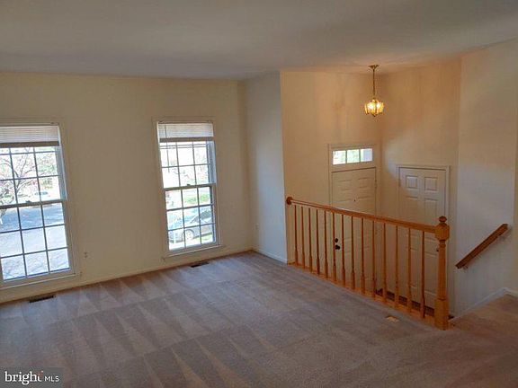 3rd image of 4129 Meadow Field Ct