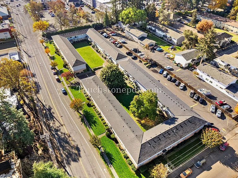 Beaverton Garden Court Apartments — Photo 14