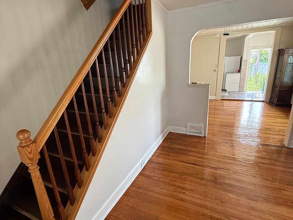 1st image of 3190 W 112th St #1