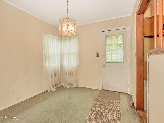 5th image of 86 Brennan St