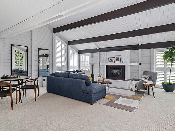 4th image of 2554 Vineyard Road
