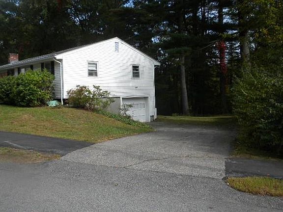 3rd image of 28 Heather Dr