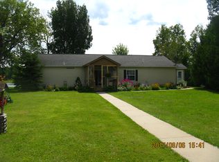 5486 Twin Lakes Rd, Cheboygan, MI 49721