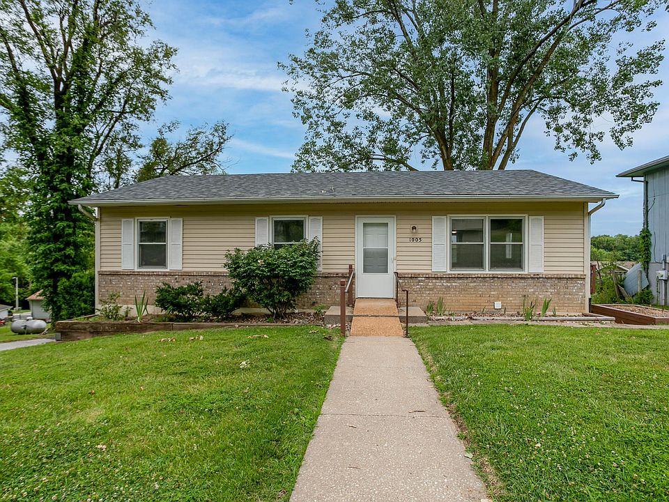 1st image of 1005 Hilldell Dr
