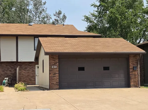 224 N 75th Ct, Lincoln, NE 68505