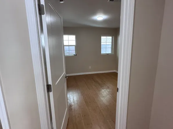 6958 Noble Ave, Van Nuys, CA 91405