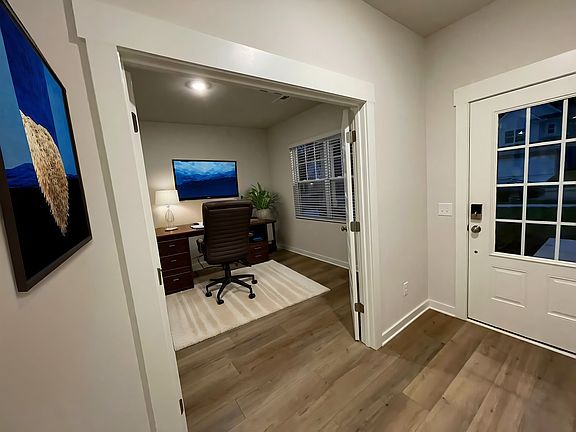 Private office or possible fifth Bedroom