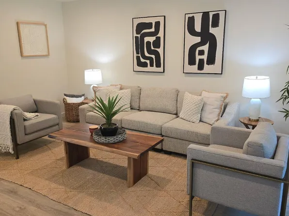 505 Cypress Point Dr Unit 40, Mountain View, CA 94043