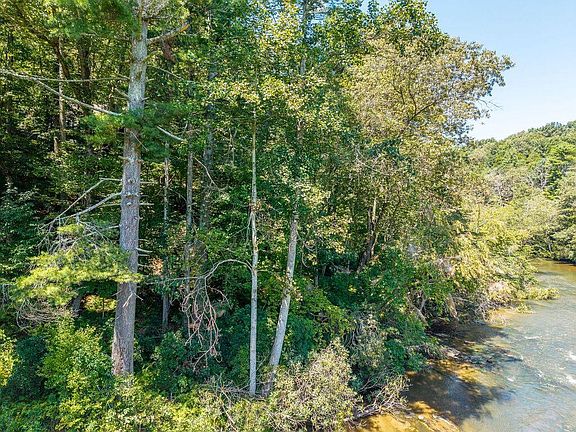 4th image of 100 River Oaks Ter