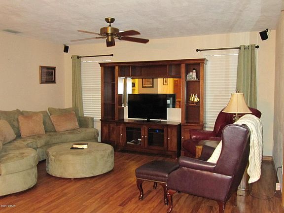 4th image of 123 Dusk Meadow Trl