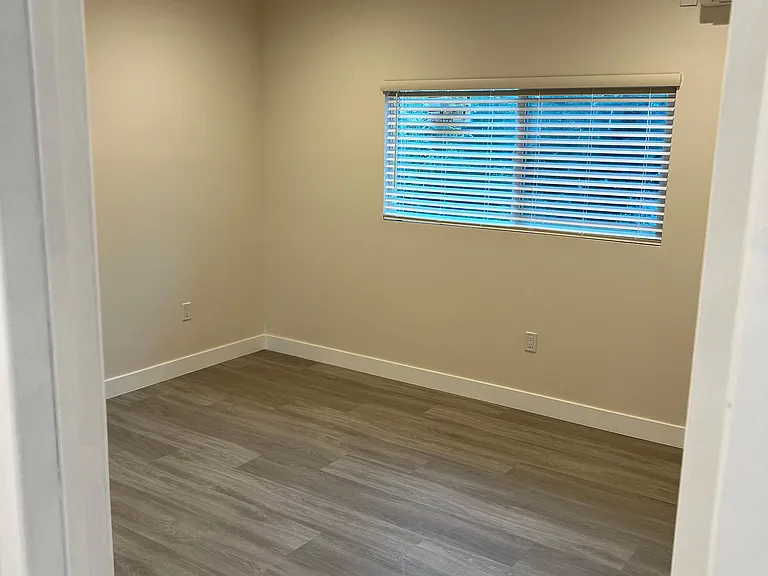 7021 Jamieson Ave — Photo 21