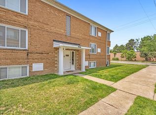 18997 Hilliard Blvd #4, Rocky River, OH 44116