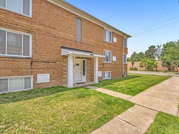 18997 Hilliard Blvd #4