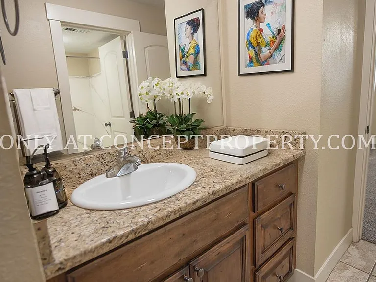 Cottonwood Heights — Photo 7