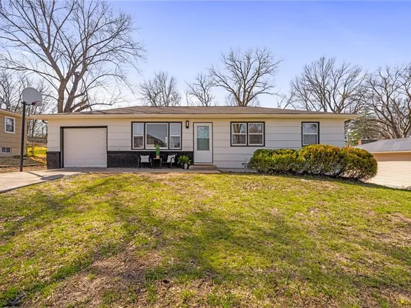 8509 Troup Ave, Kansas City, KS 66112