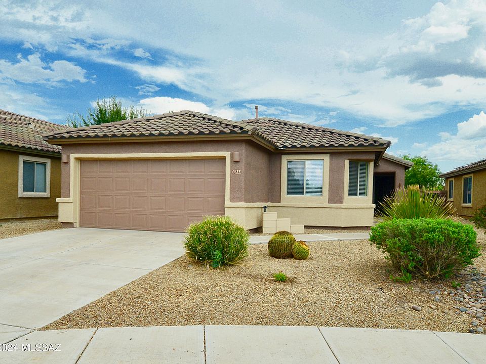 1st image of 822 E Cottonwood Canyon Pl