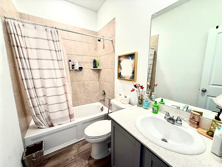 1601 Lake Grove Dr — Photo 17