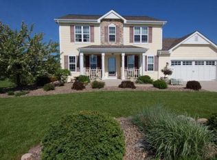 874 Odawa Cir, Kewaskum, WI 53040