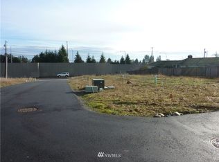 13228 Lake Rd, Lynnwood, WA 98087