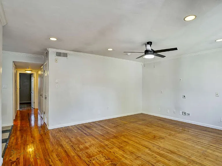 229 Seabiscuit Dr — Photo 5
