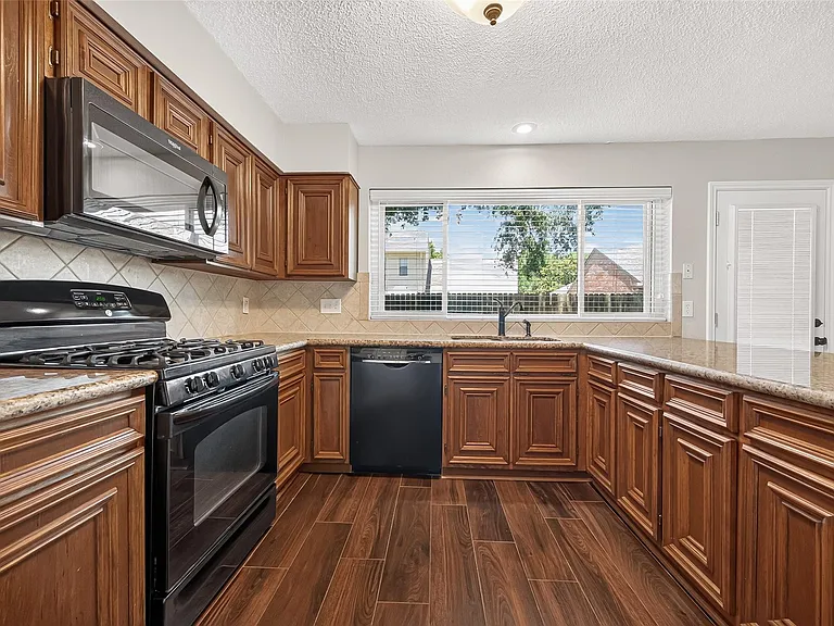 3003 Mast Ct — Photo 21