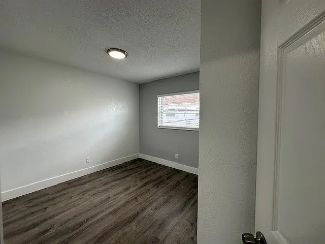 3660 NE 11th Ave — Photo 14