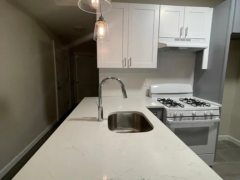 849 S 19th St #1R — Photo 3