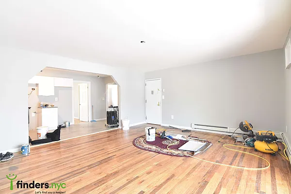 Rented by Clove Realty LLC | media 3