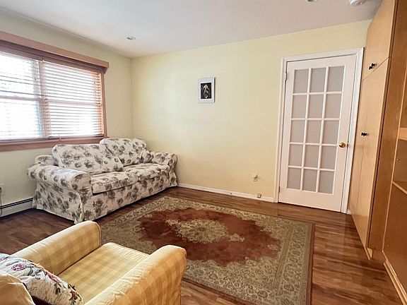 5th image of 343 Naughton Ave Floor 1