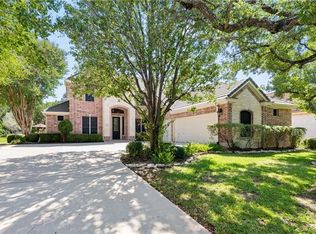 38 Hedgebrook Way, The Hills, TX 78738
