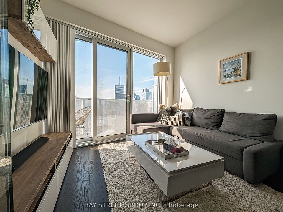 1st image of 100 Harbour St #6103