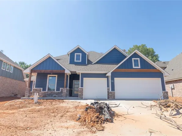 3205 Broadmoore Dr, Moore, OK 73160