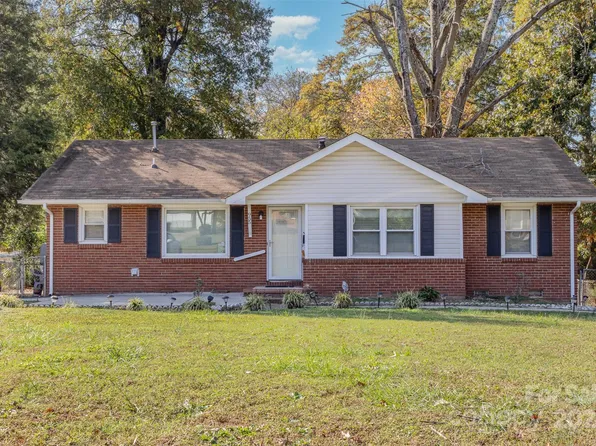 955 Clanton Rd, Charlotte, NC 28217
