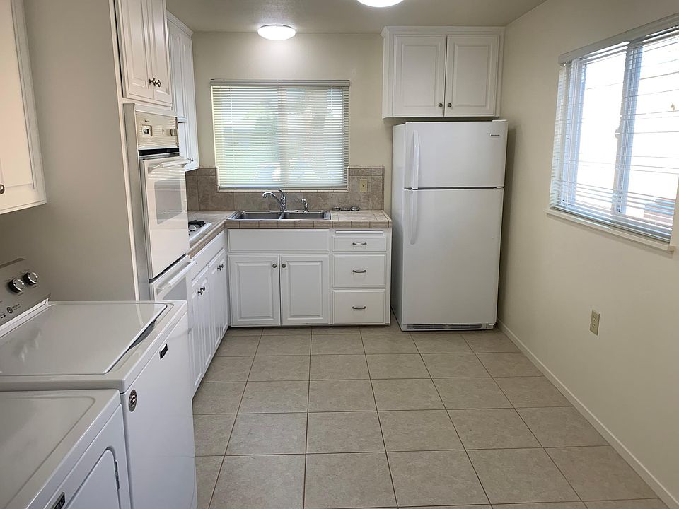 1st image of 192 College Dr #1
