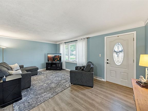5th image of 5987 Burns Rd