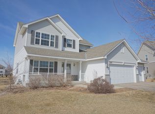 16487 Falkirk Cir, Lakeville, MN 55044
