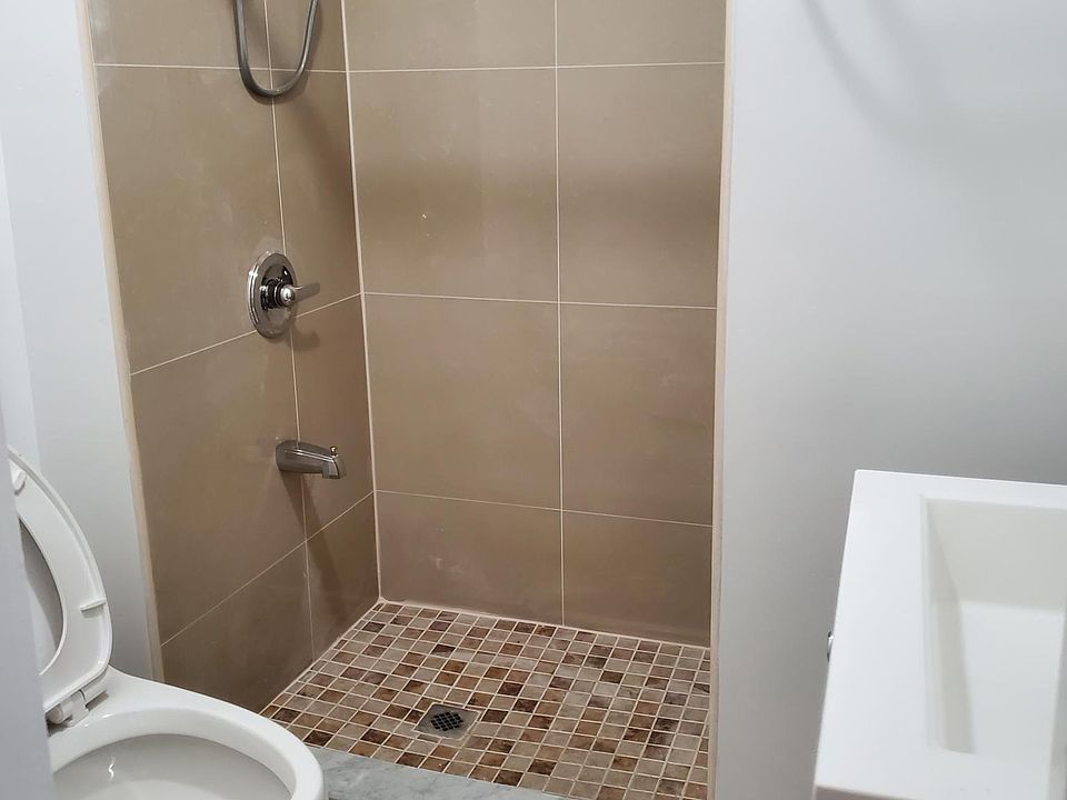 2nd image of 4329 Bowne St Floor 2