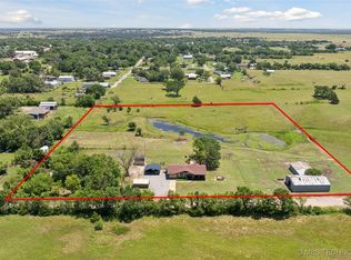 719 Oklahoma Ave, Wynona, OK 74084
