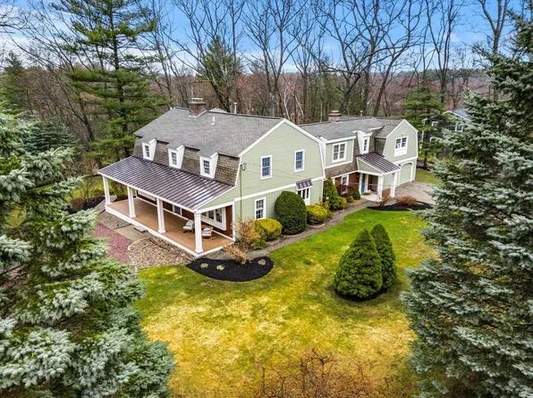 2 Deerberry Ln, Andover, MA 01810