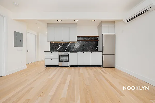 Rented by Nooklyn NYC LLC | media 74