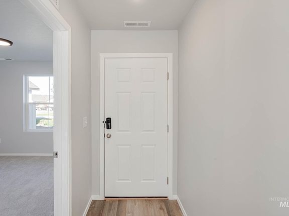 3rd image of 12392 Noreen St